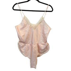 Indulgence Teddy‎ Lingerie Pink Womens Size M Floral Lace Trim Beaded V Neck Vtg